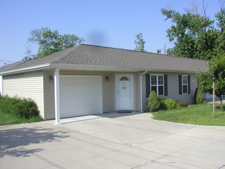 110 N 5th St Apt CD Marion, IL 62959 Marion Rental